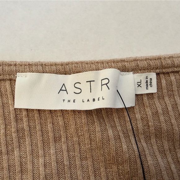 Astr Ribbed Tan Top - Picture 4 of 6